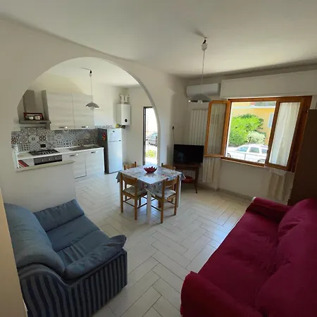 Toscana Mare Casa Con Giardino アパート ロジニャーノ・ソルヴァイ